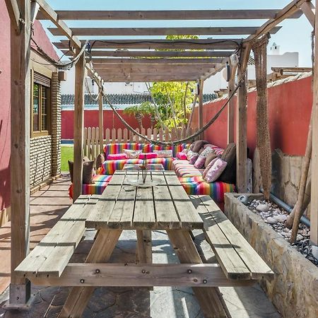 Villa Marty - Mayores De 25 Anos Chiclana de la Frontera Exteriör bild