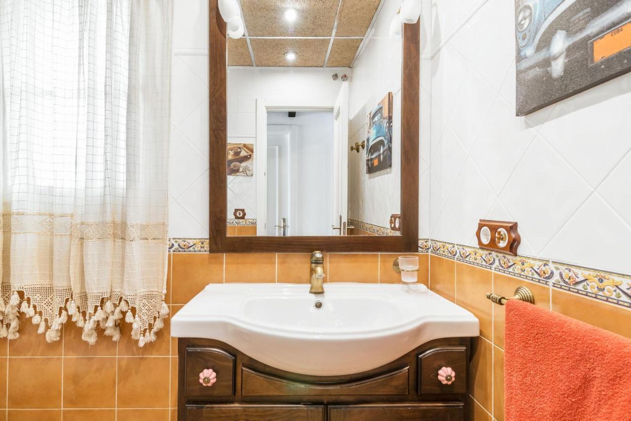 Villa Marty - Mayores De 25 Anos Chiclana de la Frontera Exteriör bild